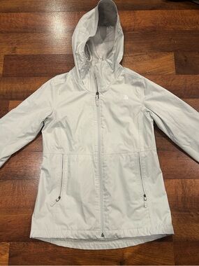 The North Face DryVent Rain Jacket Women’s Size XS White Outdoor Hiking